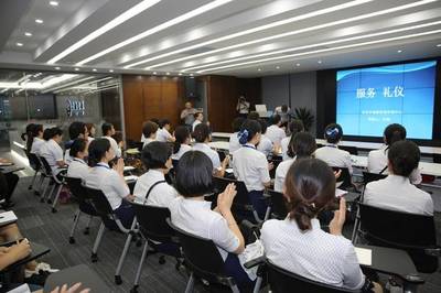 關注服務禮儀，提升服務質量 —— 西安市旅游信息咨詢中心開展全員服務禮儀培訓
